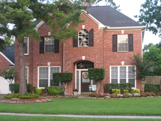 Yard of the Month for May 2010 - 1307 Beechwood