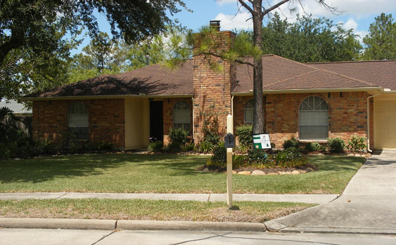 Yard of the Month for June 2011 - 1117 Castlewood