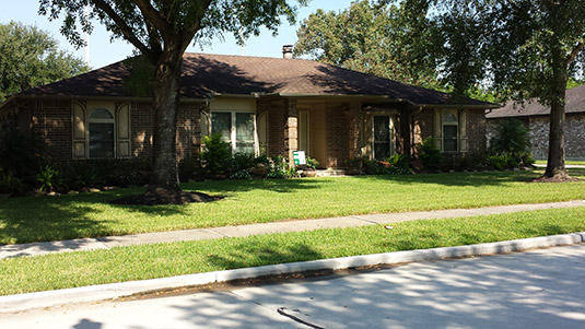 Yard of the Month for June 2015 - 1113 Castlewood