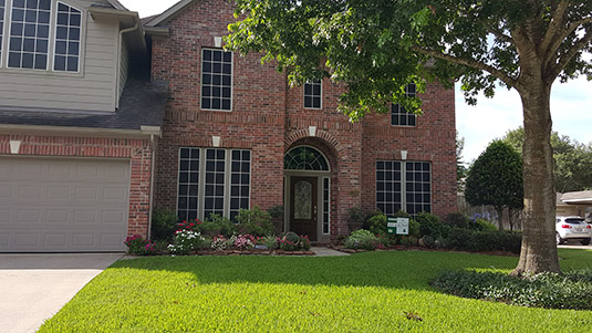 Yard of the Month for April 2016 - 1205 Cambridge Dr